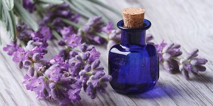 အသားအရေကိုပြန်လည်နုပျိုစေသော lavender အဆီ
